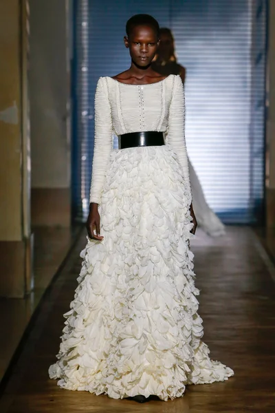Look 30
